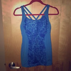 Lululemon workout top